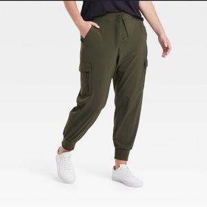 NWT All in Motion active joggers size XS